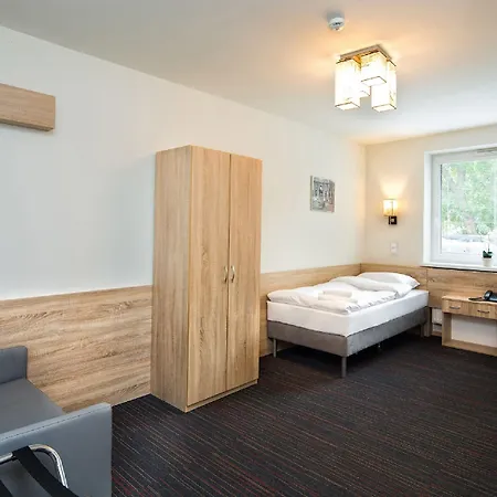 Automobil Szálloda 3*