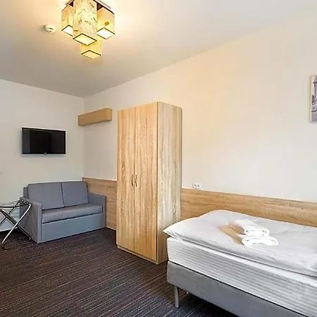 Automobil Hotel