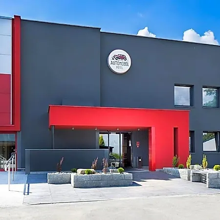 Hotel Automobil 3*
