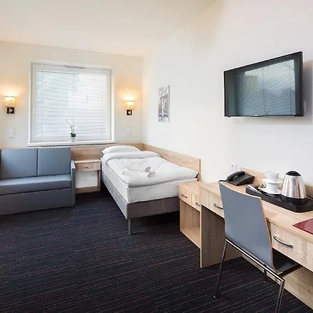 Hotell Automobil 3*