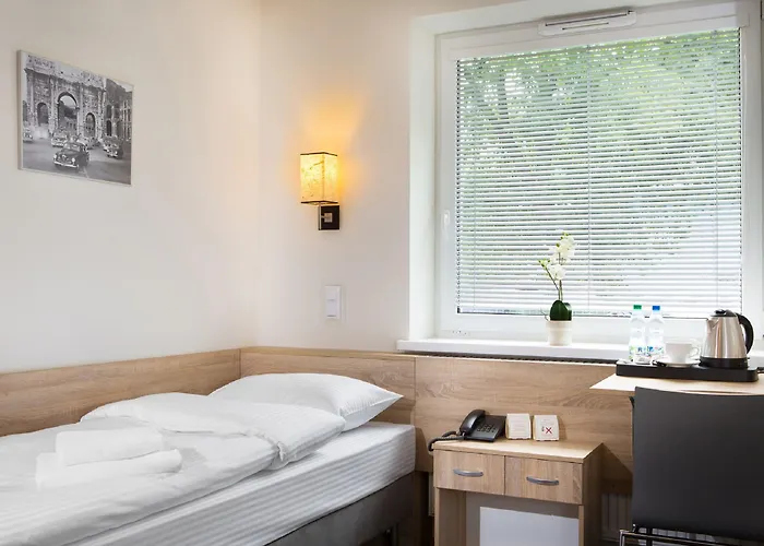 奥托摩比尔酒店 3* 克拉科夫