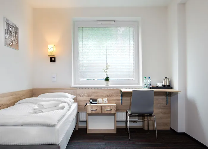 奥托摩比尔酒店 克拉科夫