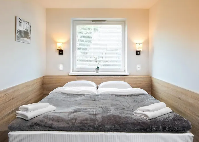 奥托摩比尔酒店 克拉科夫