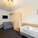 Automobil Hotel Cracovia